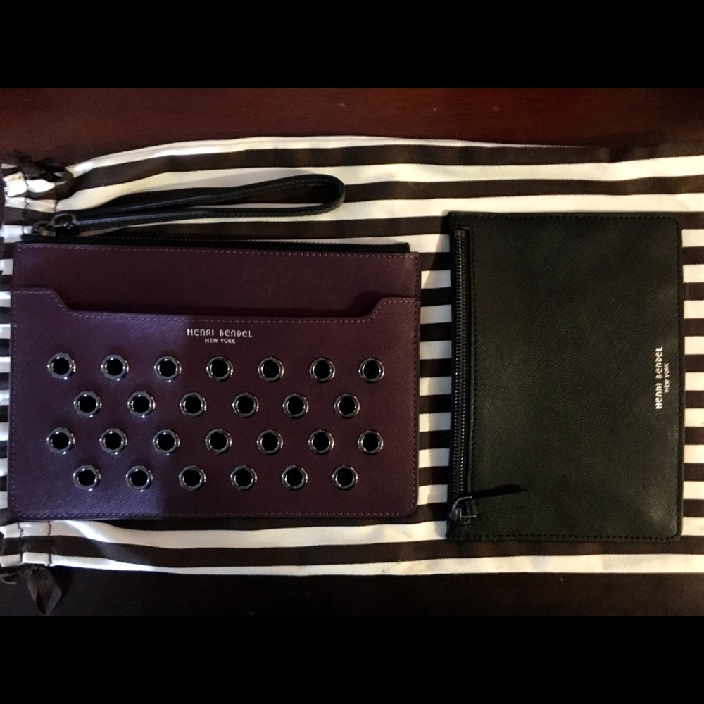 West 57th Grommet Leather Wristlet (Wine/Black)